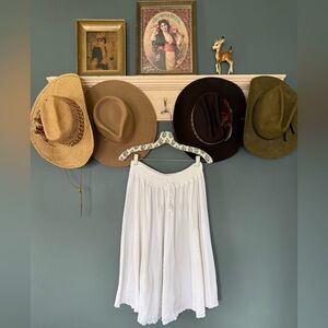 J crew white embroidered 100% cotton skirt sz medium